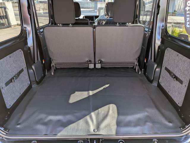 Daihatsu Hijet Cargo 12