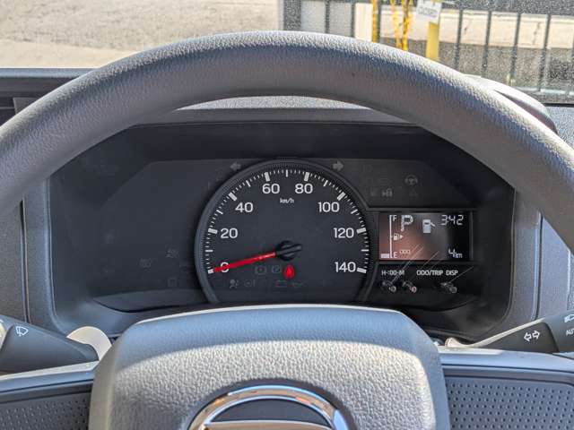 Daihatsu Hijet Cargo 9