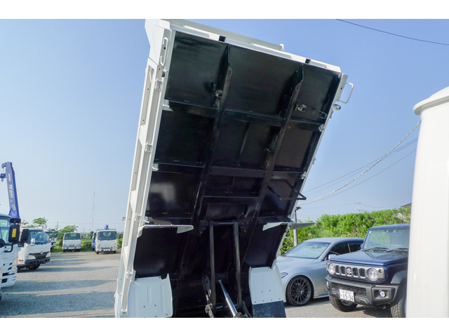 Isuzu Elf 11