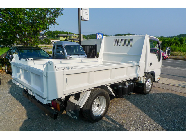 Isuzu Elf 8