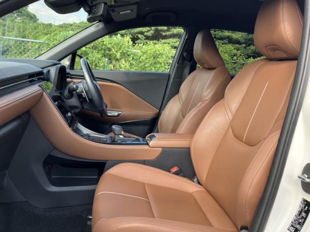 Lexus LBX 9