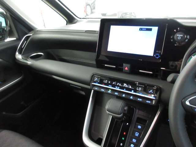 Toyota Noah 10