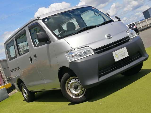 Toyota Town Ace Van 12
