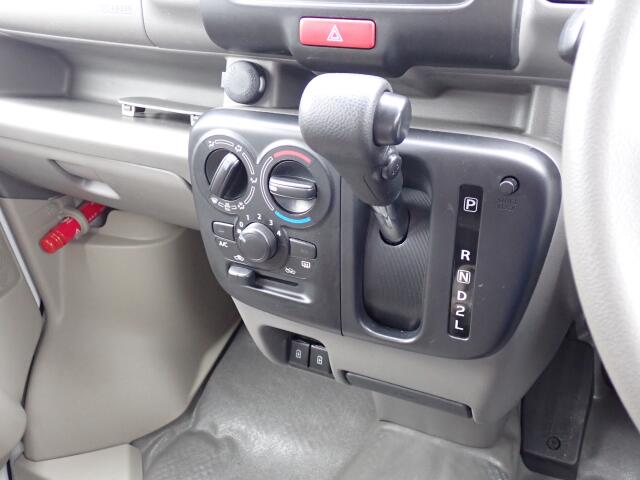 Suzuki Every 12