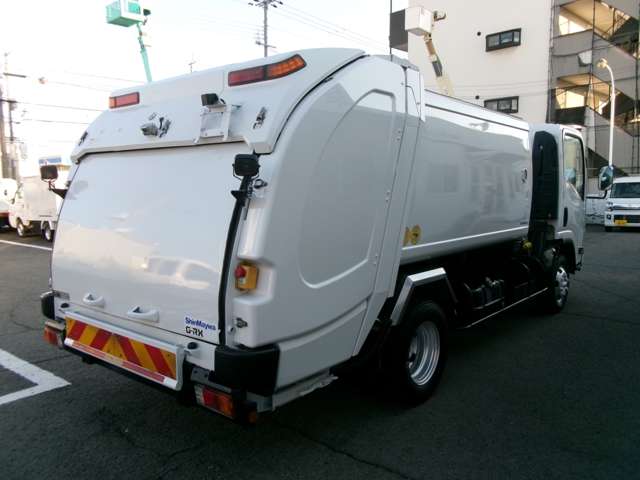 Isuzu Elf 5