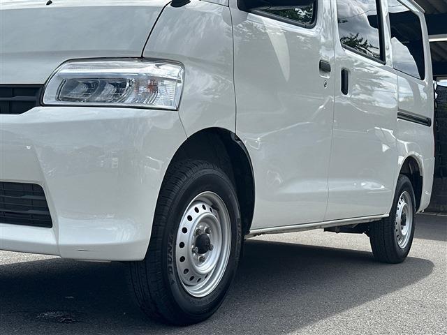 Toyota Town Ace Van 8