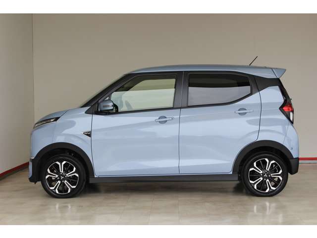 Mitsubishi eK X EV 4