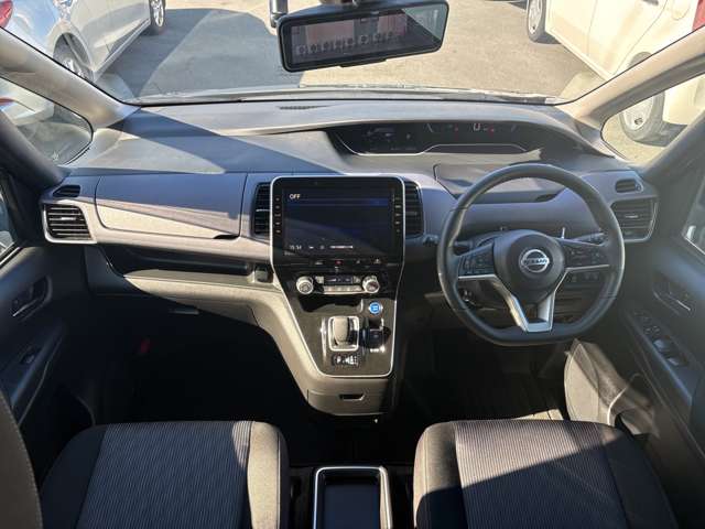 Nissan Serena 9