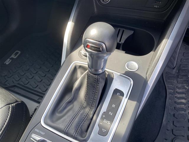 Audi Q2 11