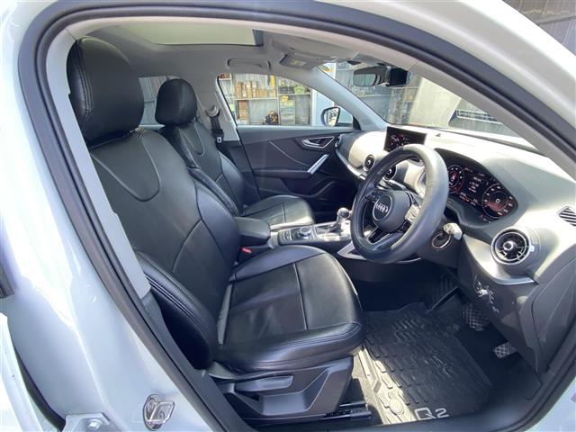 Audi Q2 12
