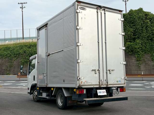 Isuzu Elf 4