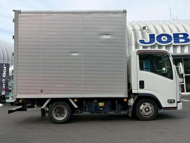 Isuzu Elf 7