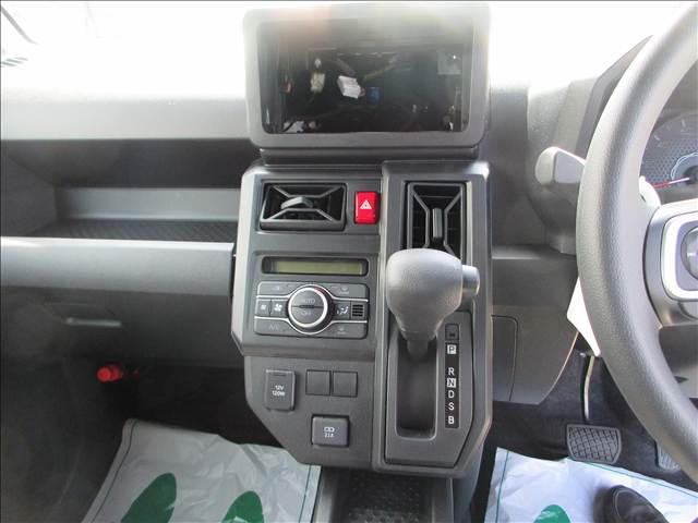 Daihatsu Taft 6