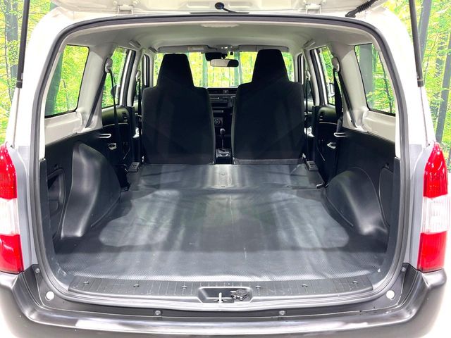 Toyota Probox Van 11