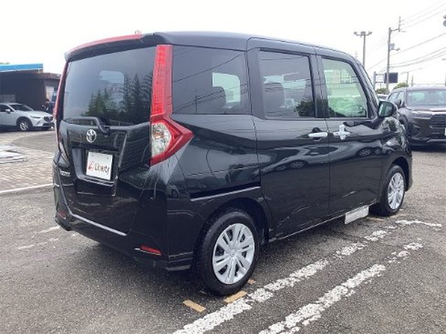 Toyota Roomy 7
