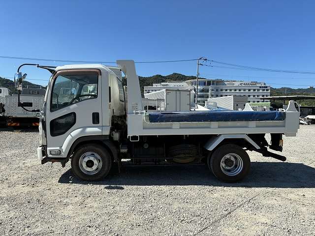 Isuzu Forward 11