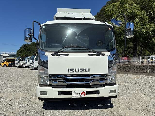Isuzu Forward 2