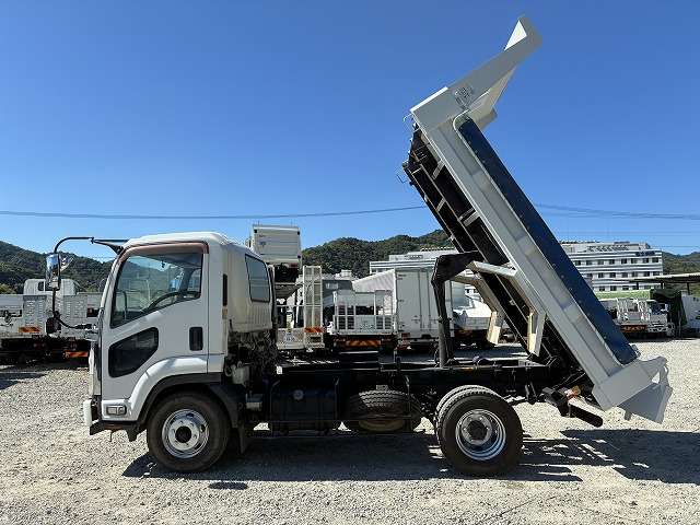 Isuzu Forward 4