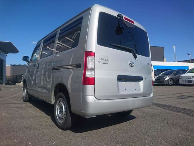 Toyota Town Ace Van 11