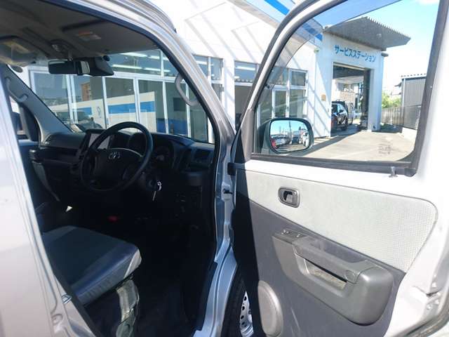 Toyota Town Ace Van 12