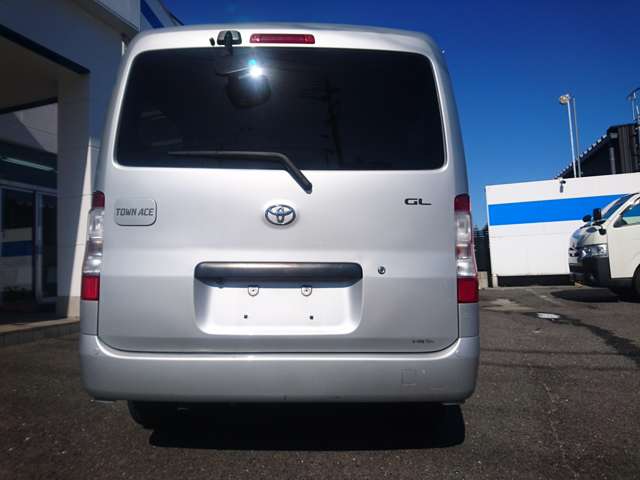 Toyota Town Ace Van 7