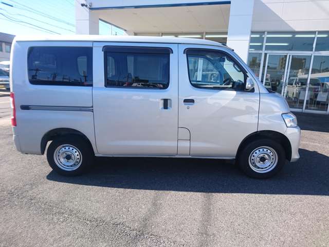 Toyota Town Ace Van 9