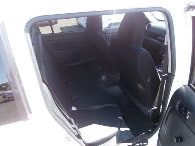 Mazda Familia Van 10