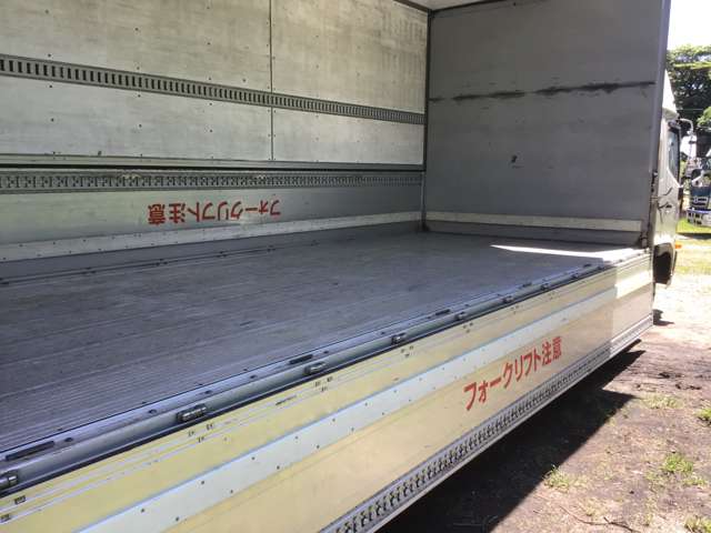 Hino Ranger 12