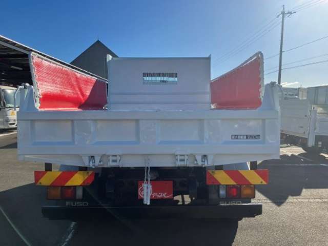 Mitsubishi Fuso Fighter 11