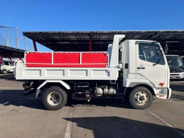 Mitsubishi Fuso Fighter 12