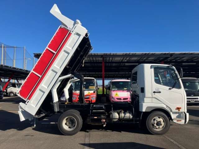 Mitsubishi Fuso Fighter 9