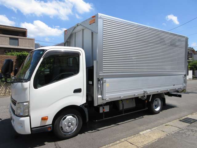 Hino Dutro 5