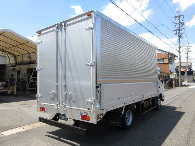 Hino Dutro 6