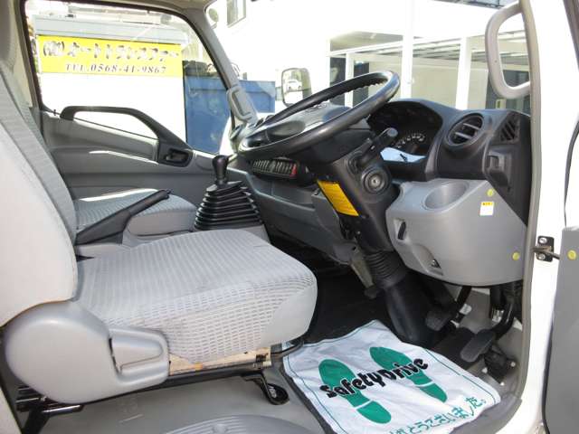 Hino Dutro 10