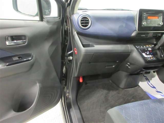 Mitsubishi eK X 4