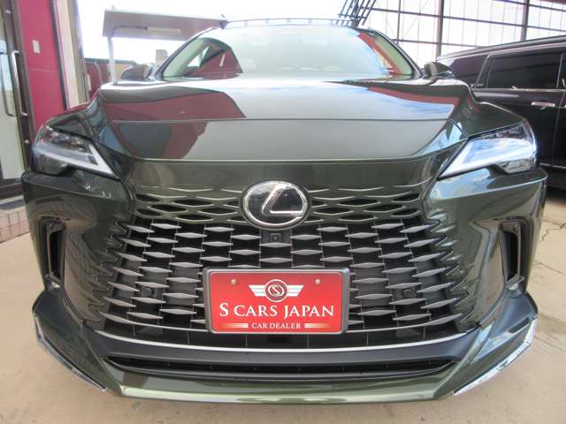 Lexus RX 9