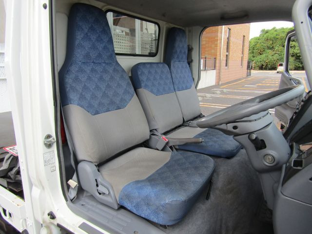 Mitsubishi Fuso Canter Guts 11