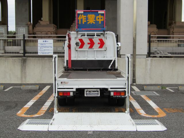 Mitsubishi Fuso Canter Guts 7