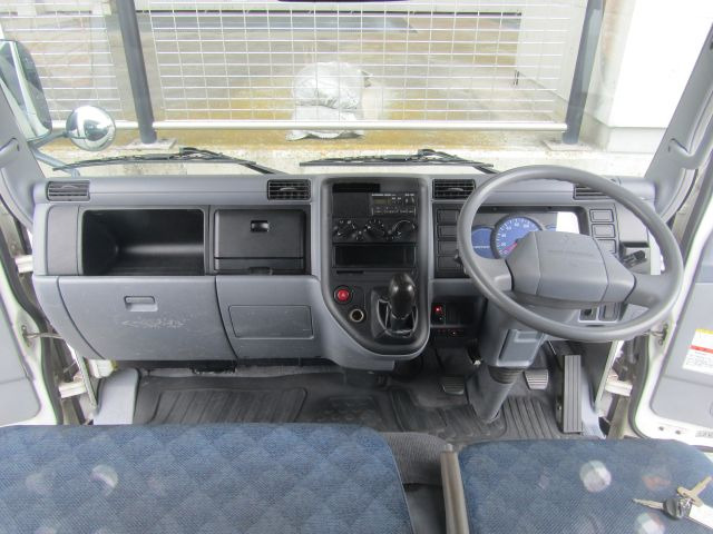 Mitsubishi Fuso Canter Guts 10