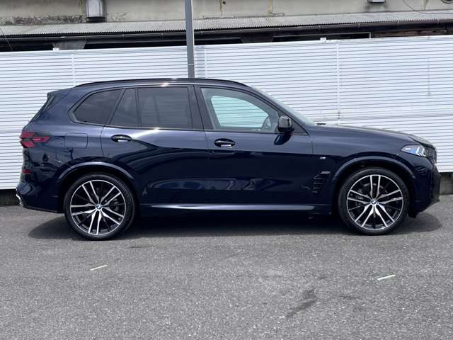 BMW X5 8