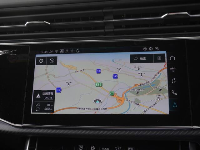 Audi SQ8 11