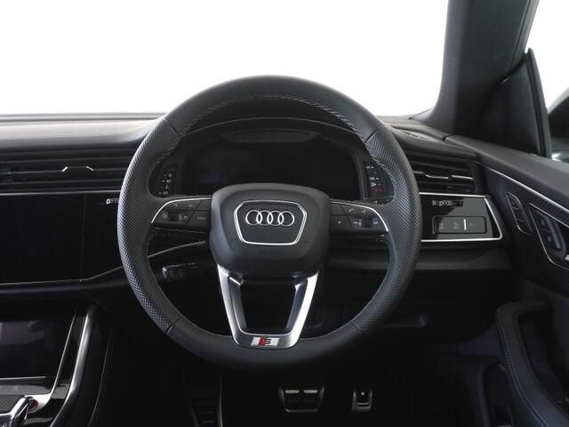 Audi SQ8 12
