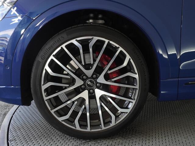 Audi SQ8 7