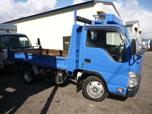 Isuzu Elf 12