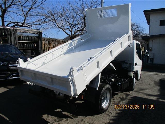 Mitsubishi Fuso Canter 7