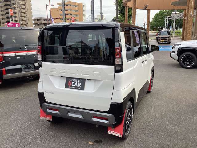 Mitsubishi Delica Mini 4