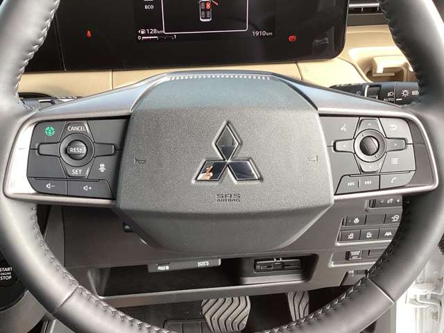 Mitsubishi Delica Mini 10
