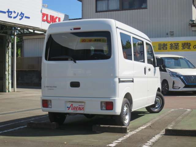 Mitsubishi Minicab Van 11