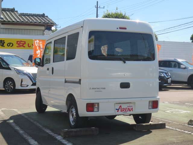 Mitsubishi Minicab Van 12