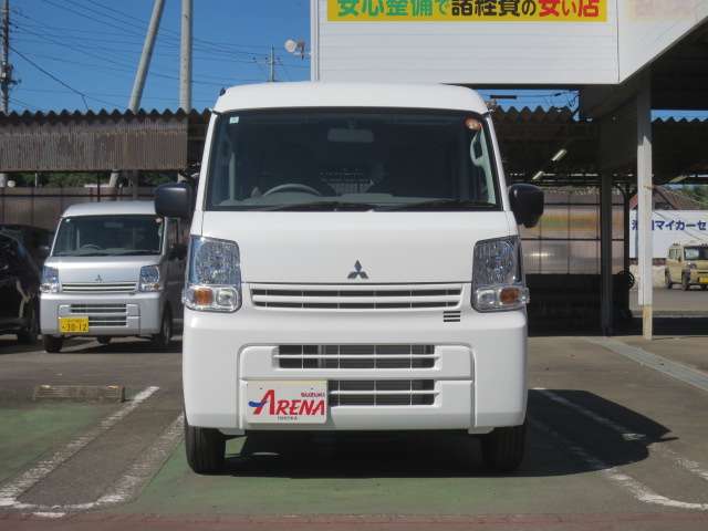 Mitsubishi Minicab Van 6